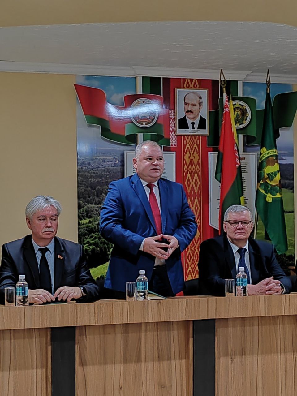 Депутатом стать и людям помогать!