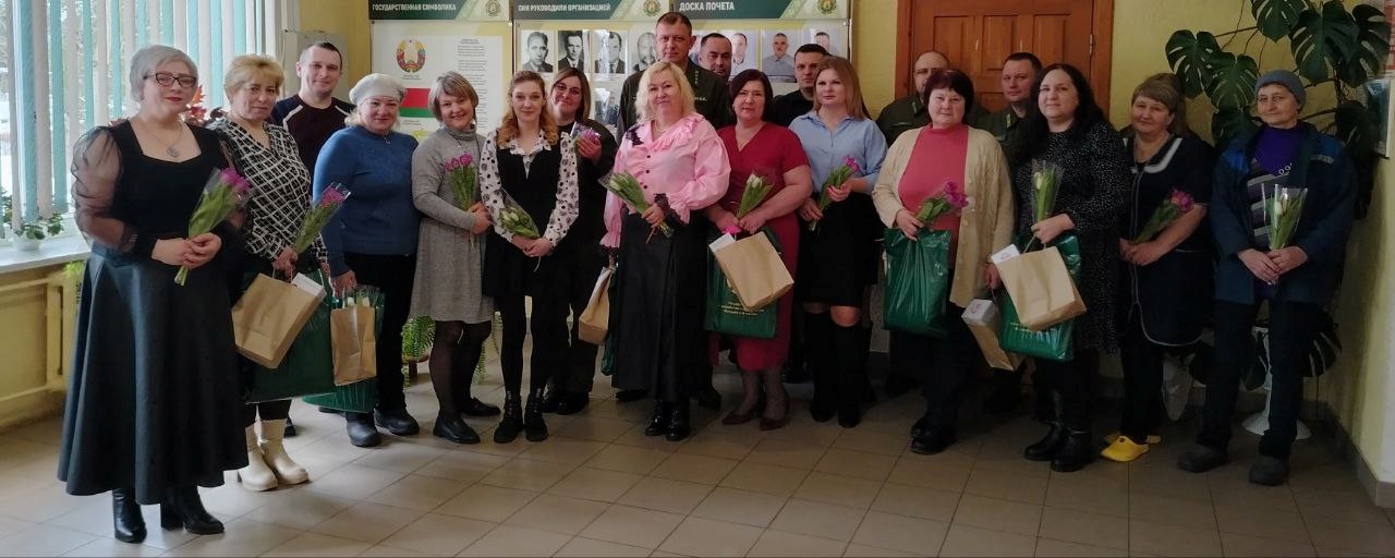 ПОЗДРАВЛЕНИЯ ДЛЯ САМОЙ ПРЕКРАСТНОЙ ПОЛОВИНЫ