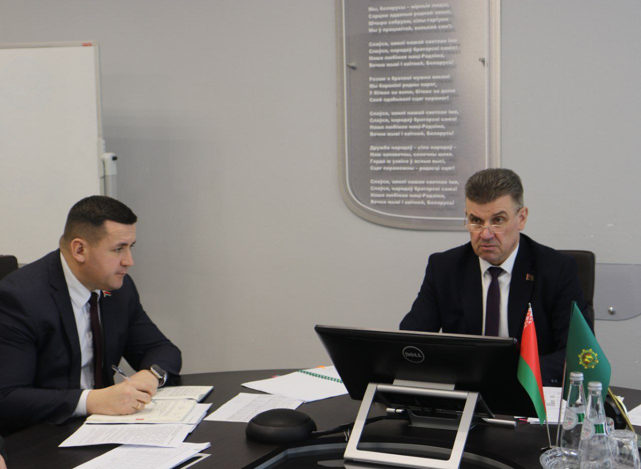 КАКОЙ ДОЛЖНА БЫТЬ ЗАРПЛАТА РУКОВОДИТЕЛЯ?