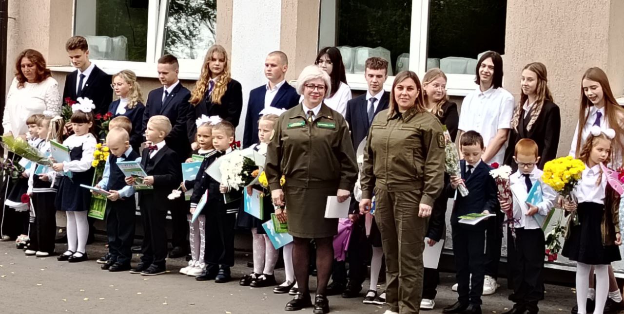 Торжественная линейка, посвященная Дню знаний, прошла в городском посёлке Богушевск.