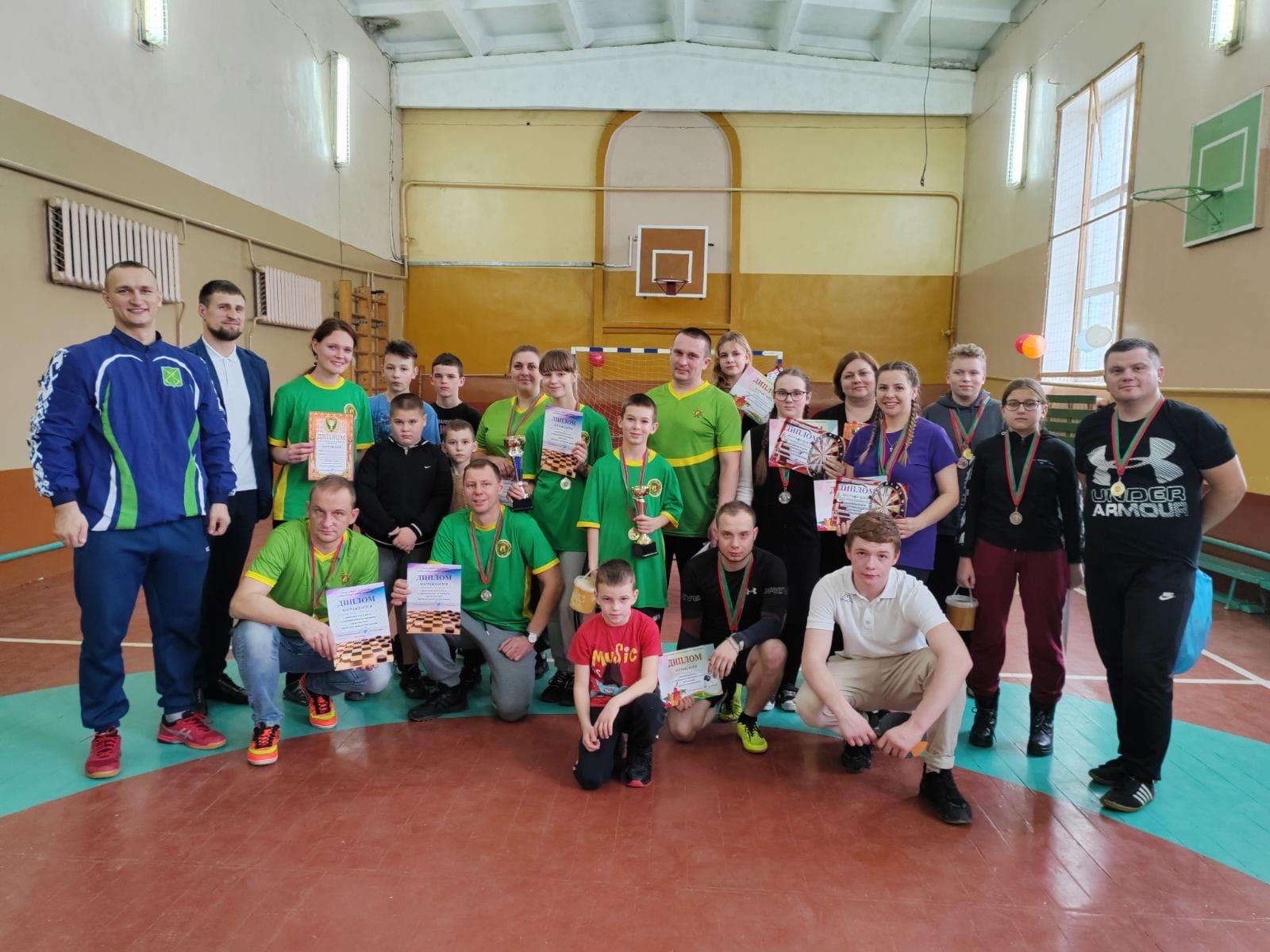 СРАЗУ ДВЕ СЕМЬИ ИЗ БОГУШЕВСКОГО ЛЕСХОЗА ЗАНЯЛИ ПРИЗОВЫЕ МЕСТА В СОРЕВНОВАНИЯХ «СЕМЬЁЙ В СПОРТИВНУЮ ЖИЗНЬ»